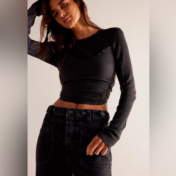 NWOT We The Free Palmer Cuffed Jeans in Outerspace Size:27 - Picture 3 of 9